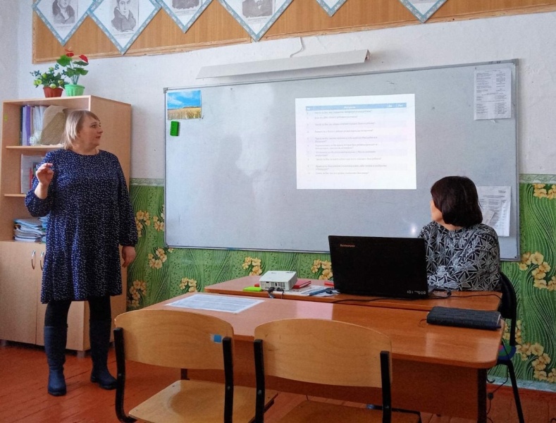 332SAITСпециалисты центар семьи Шарыпвский в Оракской школе 1