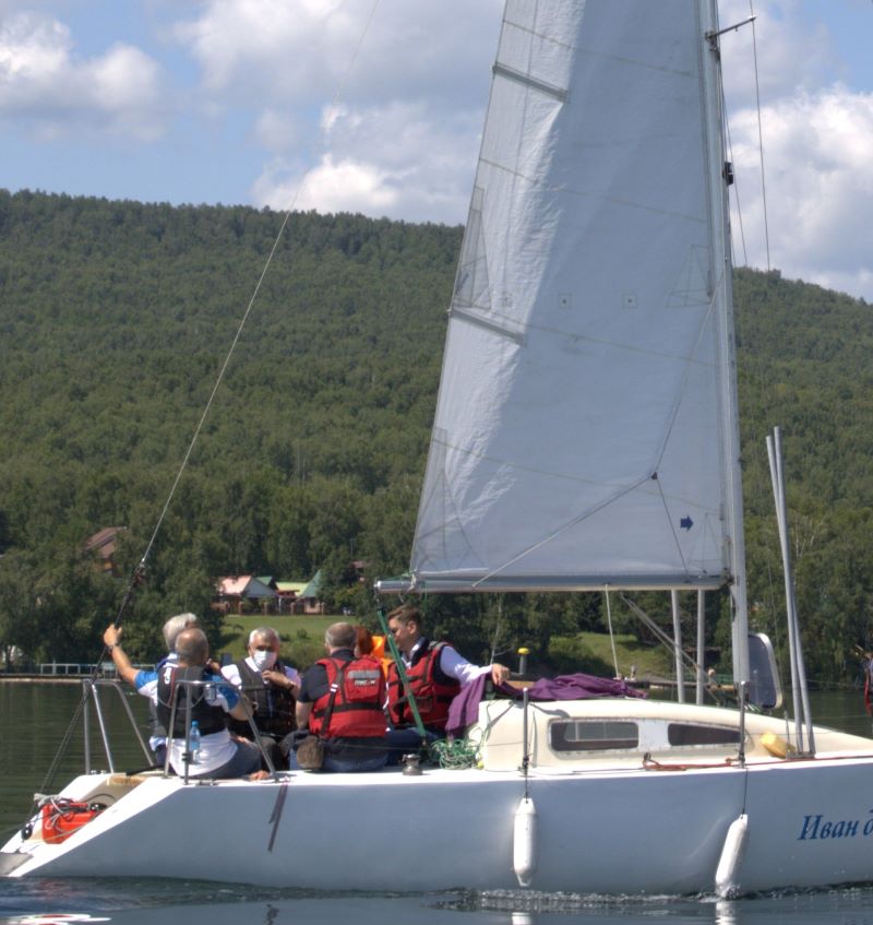 Yachta