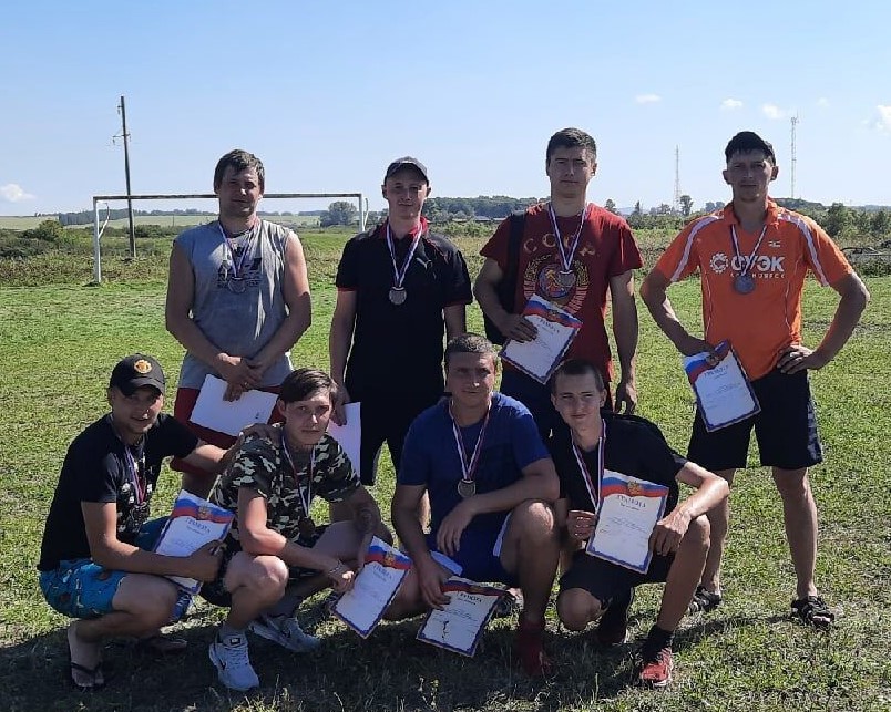 Бронзвые призеры. Команда села Родники