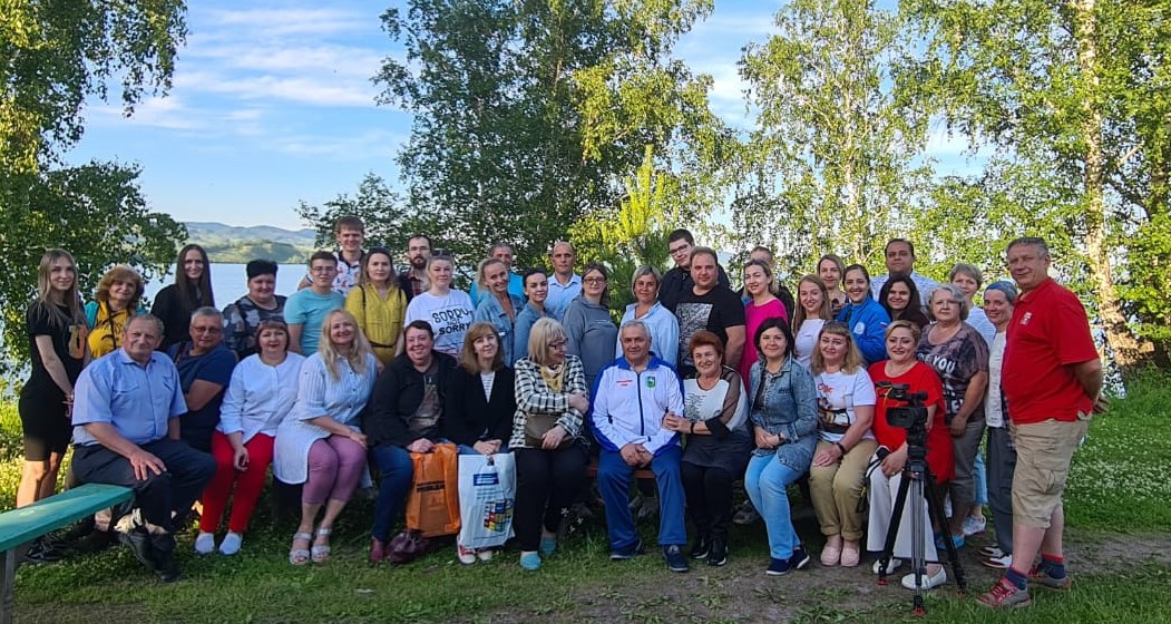 Глава и журналисты от Лёгких